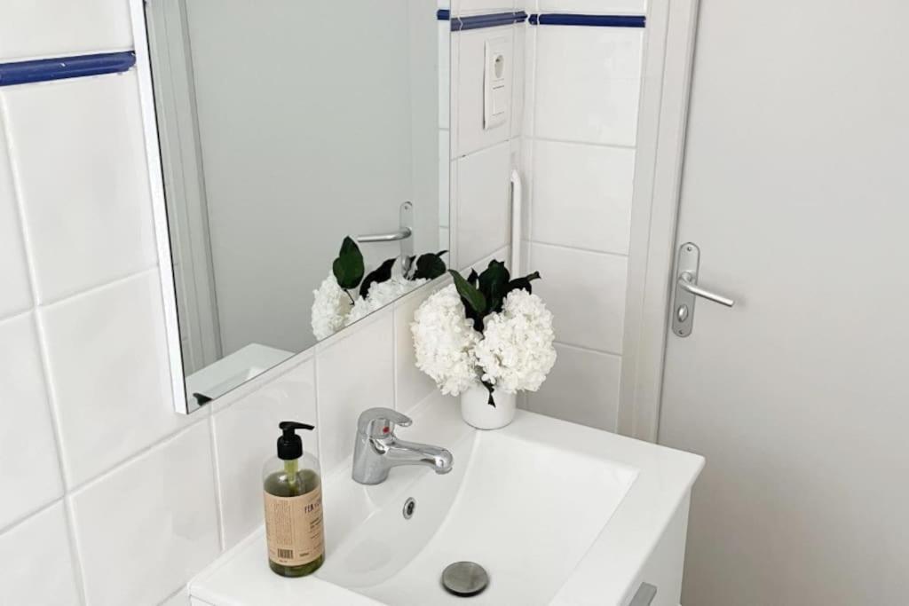 Studio Sous Les Toits Tres Bien Place Et Climatise Montpellier Extérieur photo