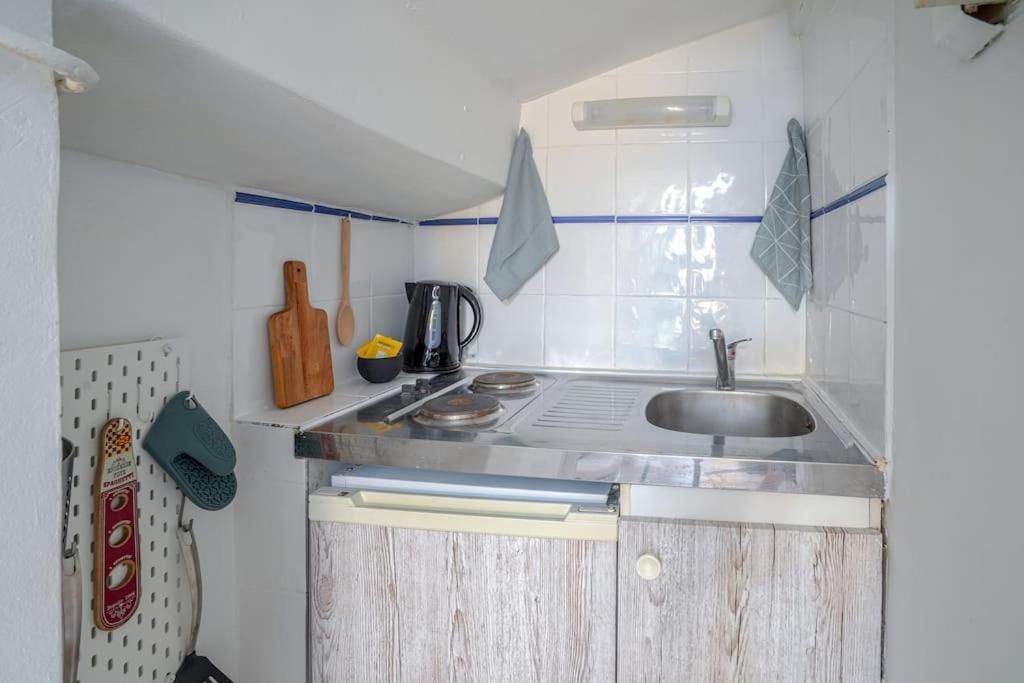 Studio Sous Les Toits Tres Bien Place Et Climatise Montpellier Extérieur photo