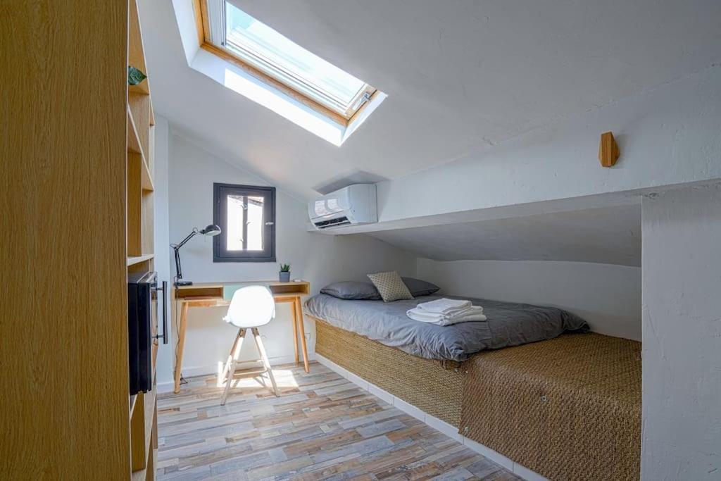 Studio Sous Les Toits Tres Bien Place Et Climatise Montpellier Extérieur photo